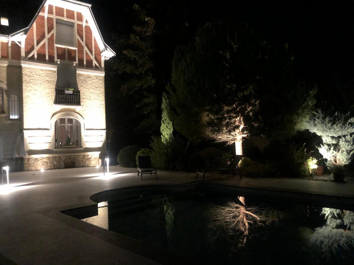 Отель Le Pavillon De Nathalie Isles-sur-Suippe Экстерьер фото